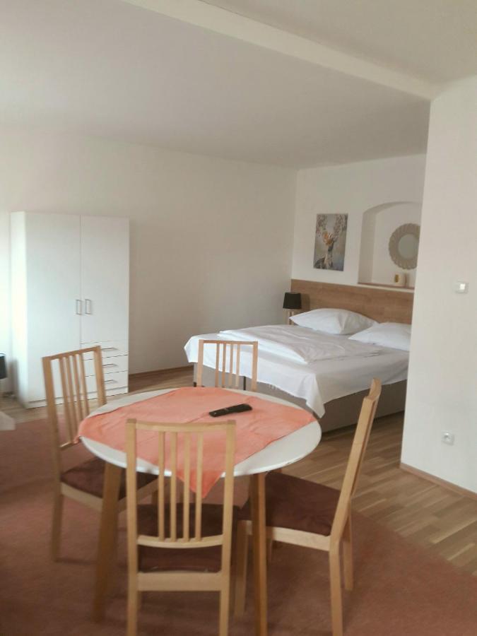 Apartmany Sedmikraska Tehovec Eksteriør bilde